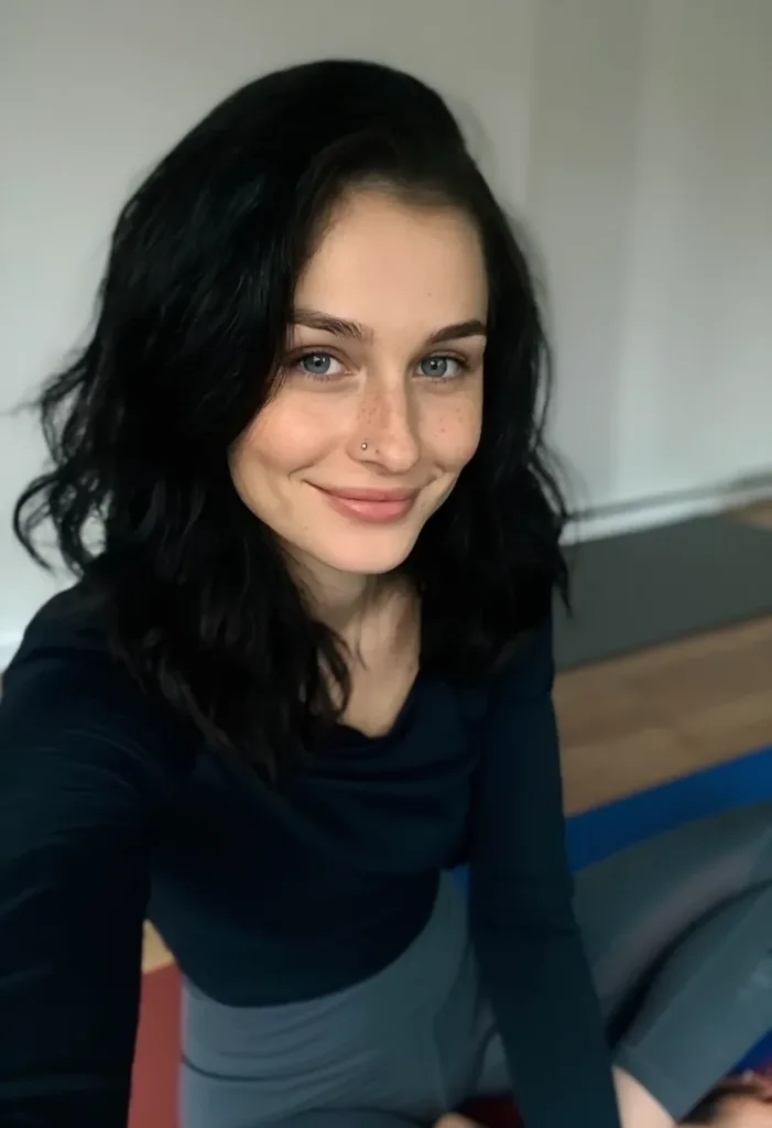 Брюнеточка